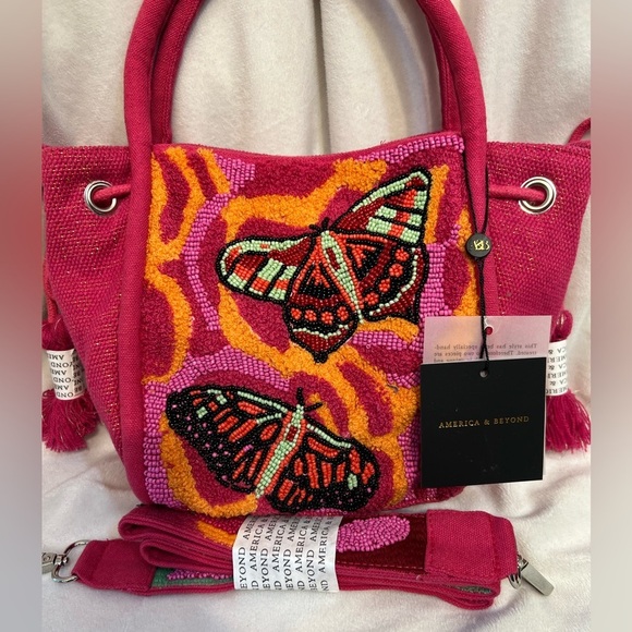 🦋🩷America & Beyond Vibrant Pink Beaded Butterfly Tote Bag🦋🩷NWT - Picture 3 of 16